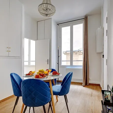 Apartment Bnbnova - 2br - Le Marais & Montorgueil Paris